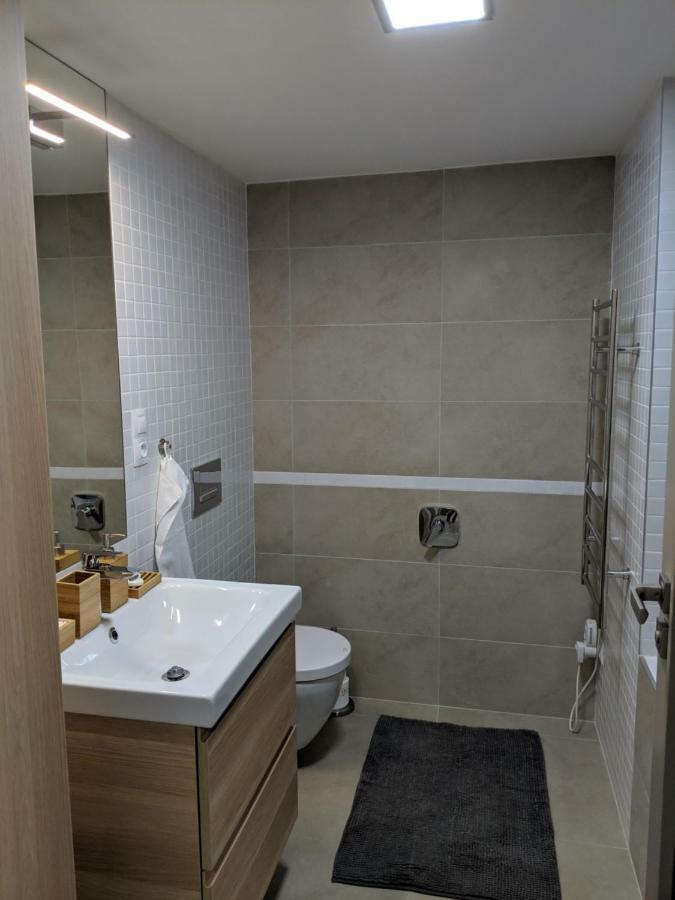 Ap10 - Apartments 4U Brezinova "Overnight Simply" Hradec Kralove Ngoại thất bức ảnh